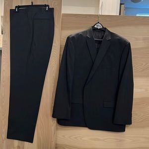 Charcoal Van Heusen Suit